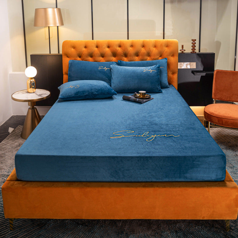 Luxurious Coral Velvet Bed Sheet - Premium Full-Cover 1.2m to 2m Simmons Mattress Cover