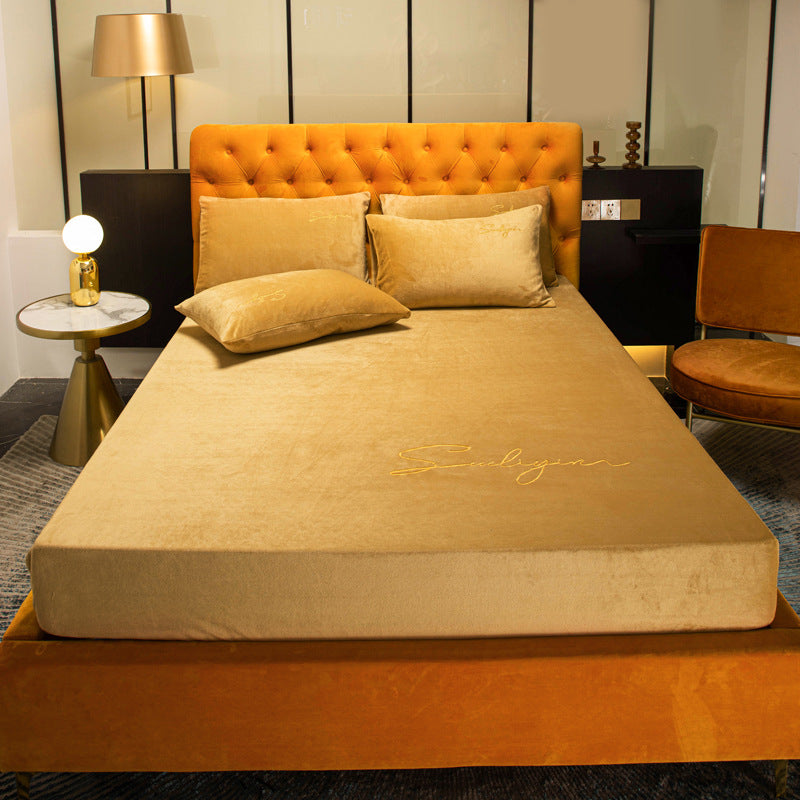 Luxurious Coral Velvet Bed Sheet - Premium Full-Cover 1.2m to 2m Simmons Mattress Cover
