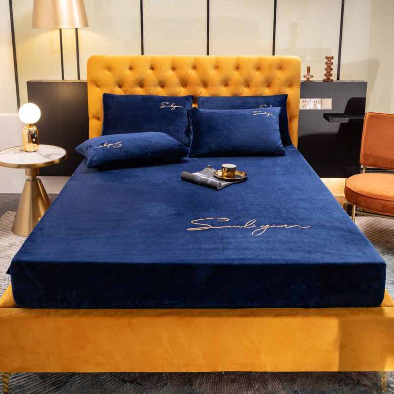 Luxurious Coral Velvet Bed Sheet - Premium Full-Cover 1.2m to 2m Simmons Mattress Cover