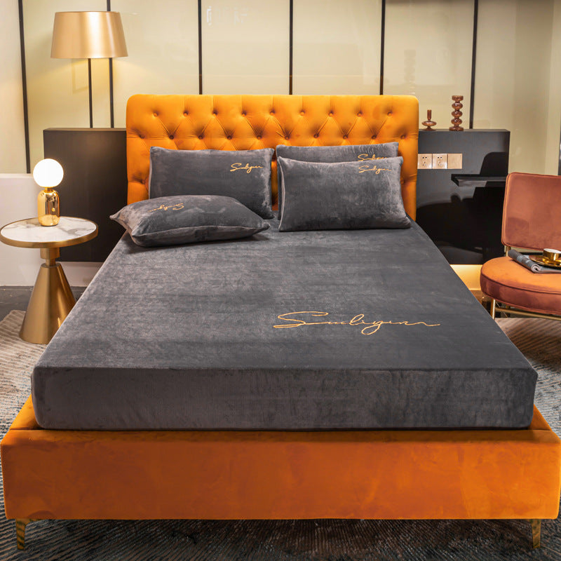 Luxurious Coral Velvet Bed Sheet - Premium Full-Cover 1.2m to 2m Simmons Mattress Cover