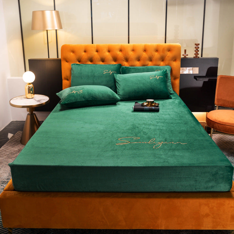 Luxurious Coral Velvet Bed Sheet - Premium Full-Cover 1.2m to 2m Simmons Mattress Cover